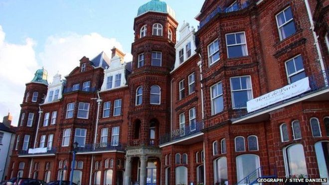 Cromer hotel evacuated in carpet chemical scare